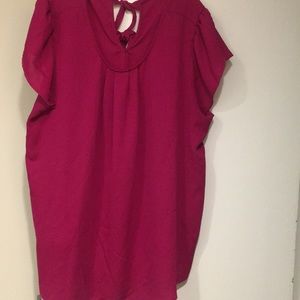 Women’s short-sleeved blouse with back ties